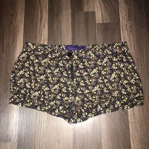Miley Cyrus & Max Azria floral shorts size jr 11